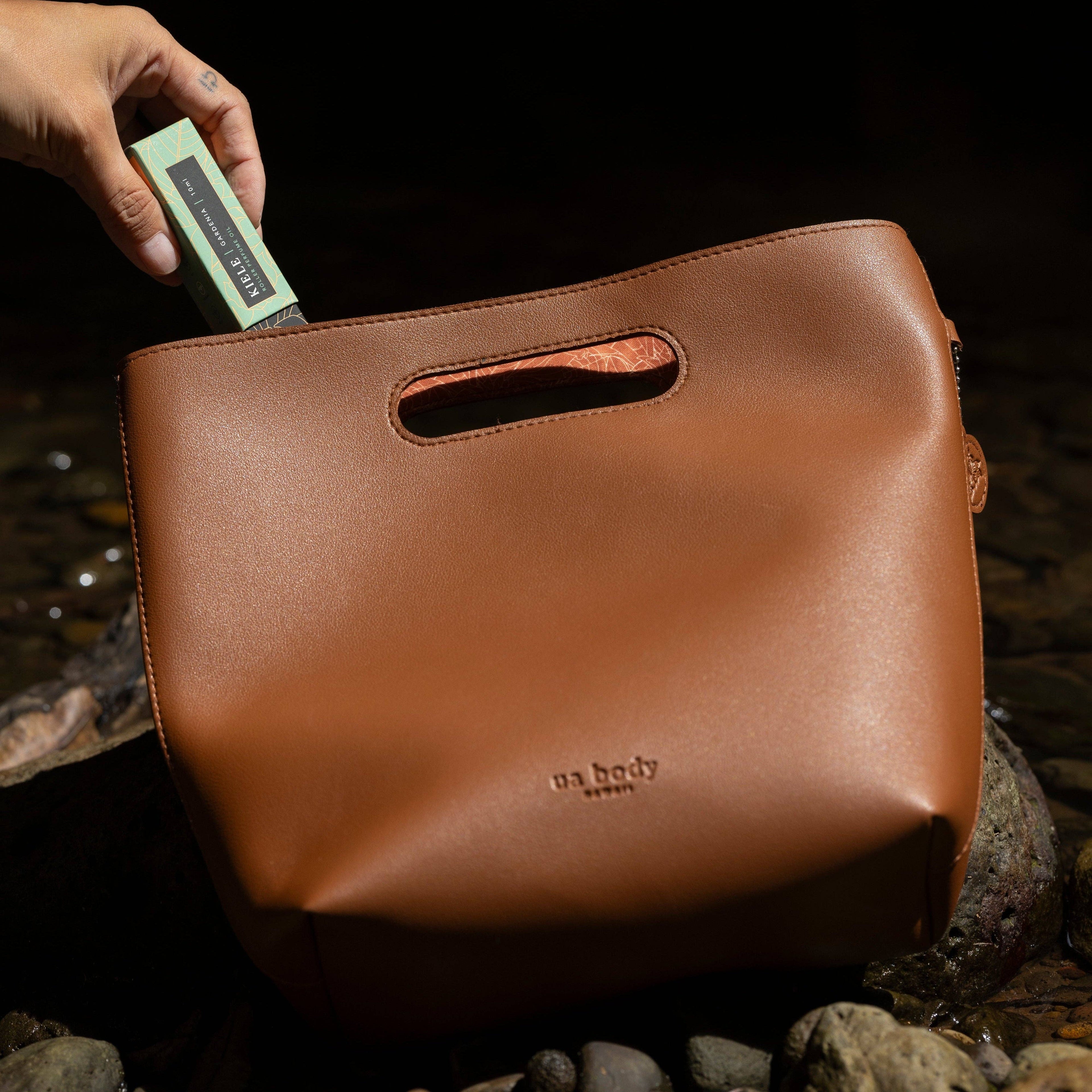 Tote Bucket Bag: Camel