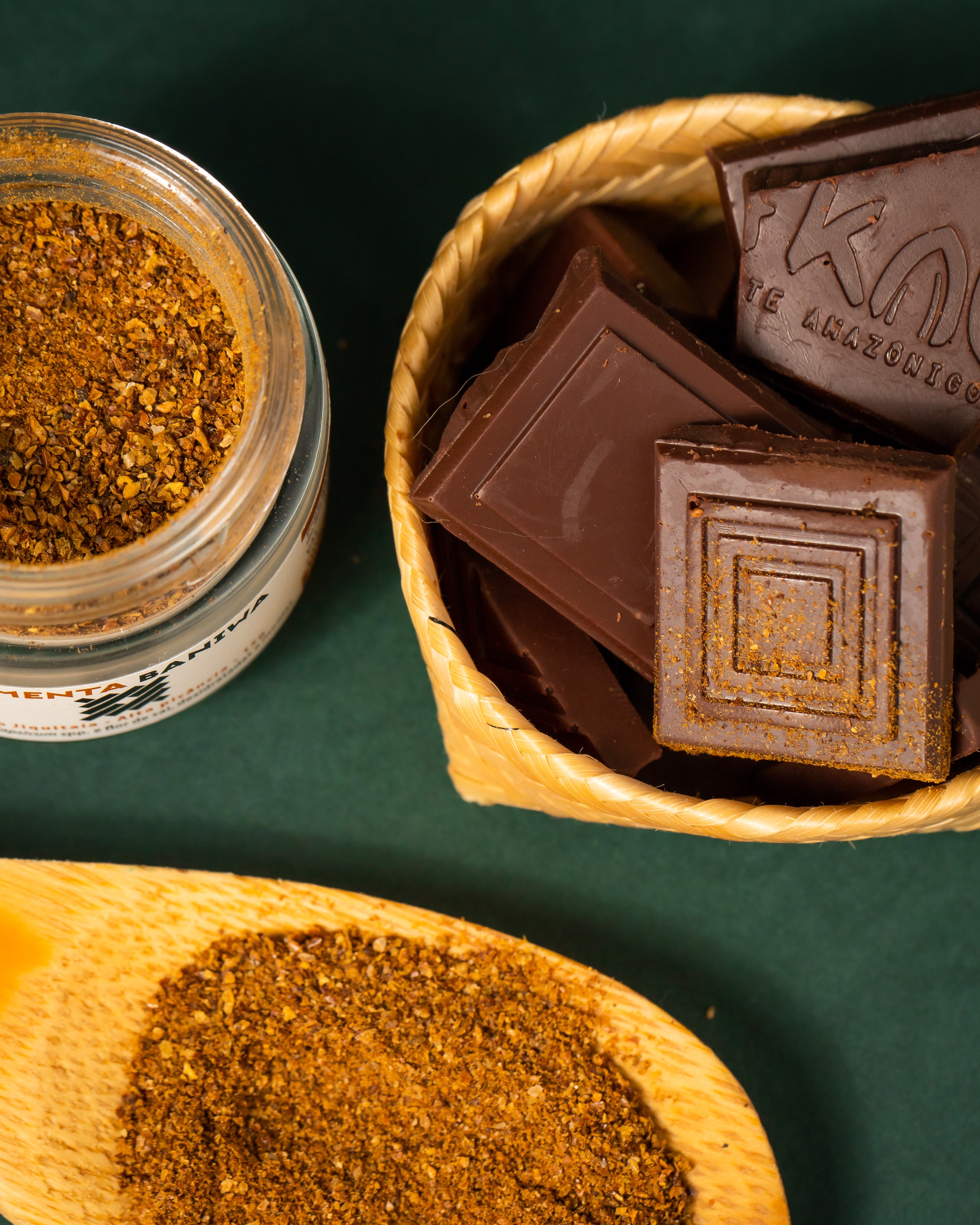72% Organic cacao with Baniwa Pepper
